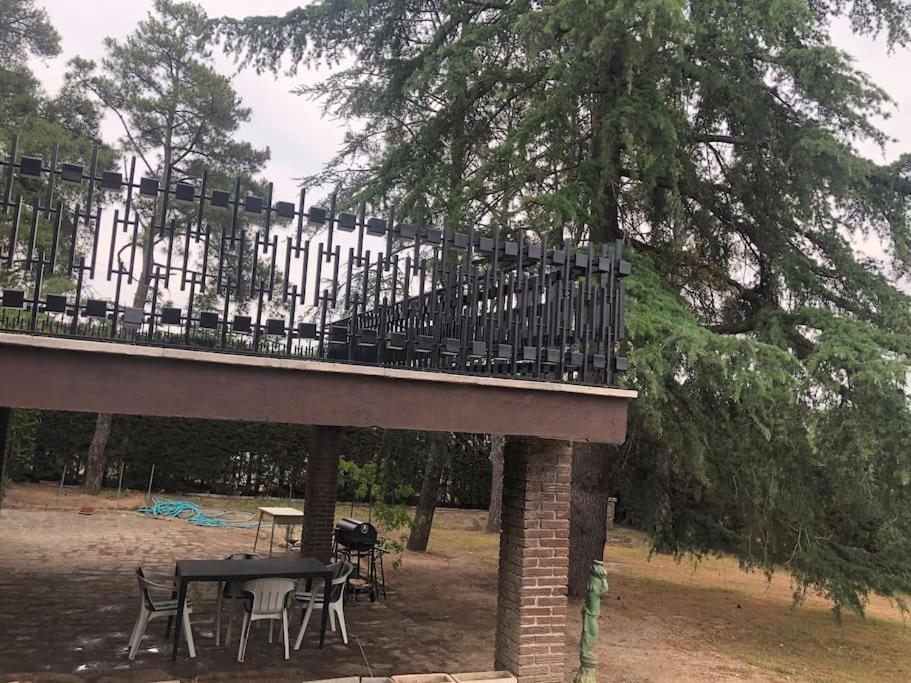 Villa Rana, Con Amplio Jardin, Barbacoa Y Piscina Valdemorillo Exterior photo