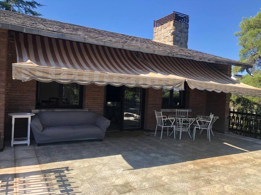 Villa Rana, Con Amplio Jardin, Barbacoa Y Piscina Valdemorillo Exterior photo